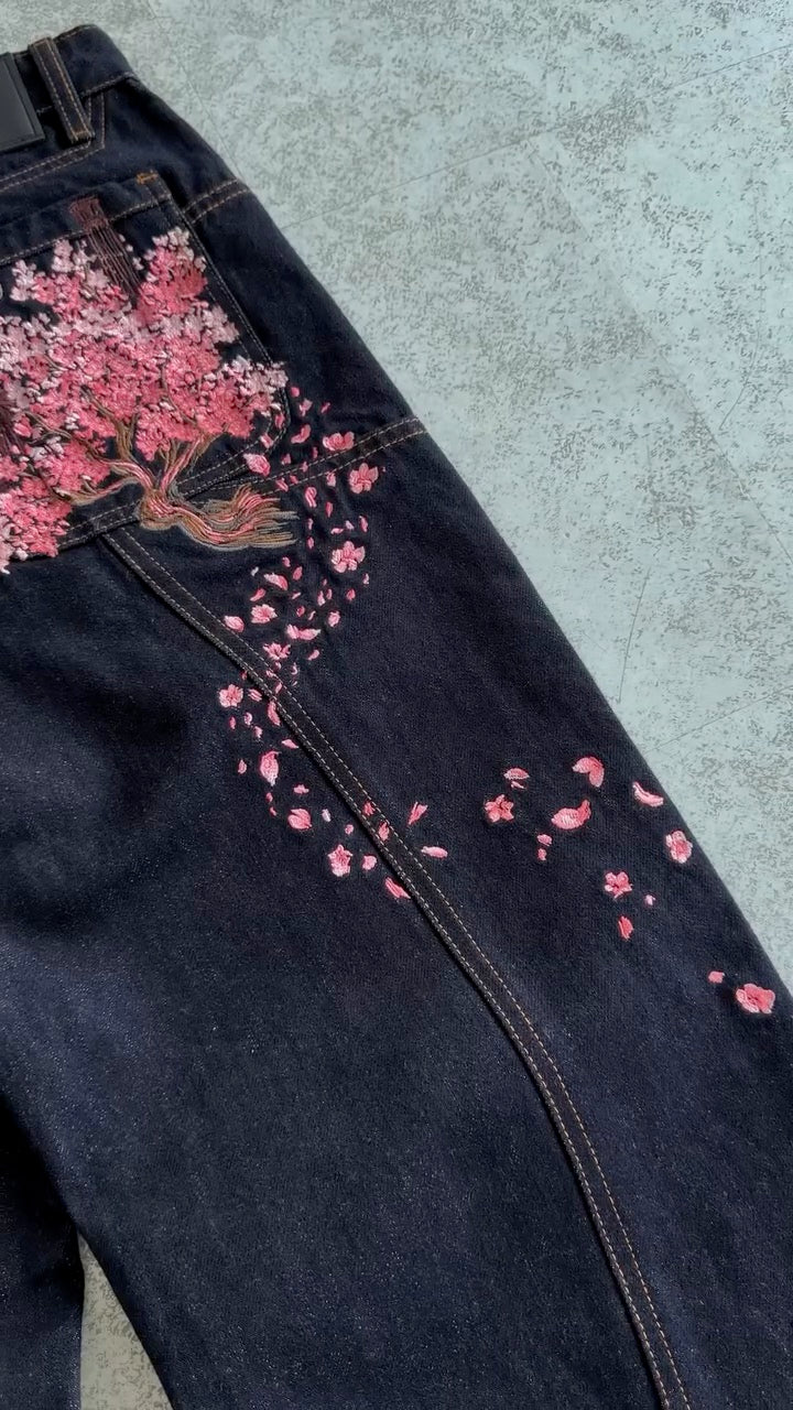 Sakura Carpenter Jeans