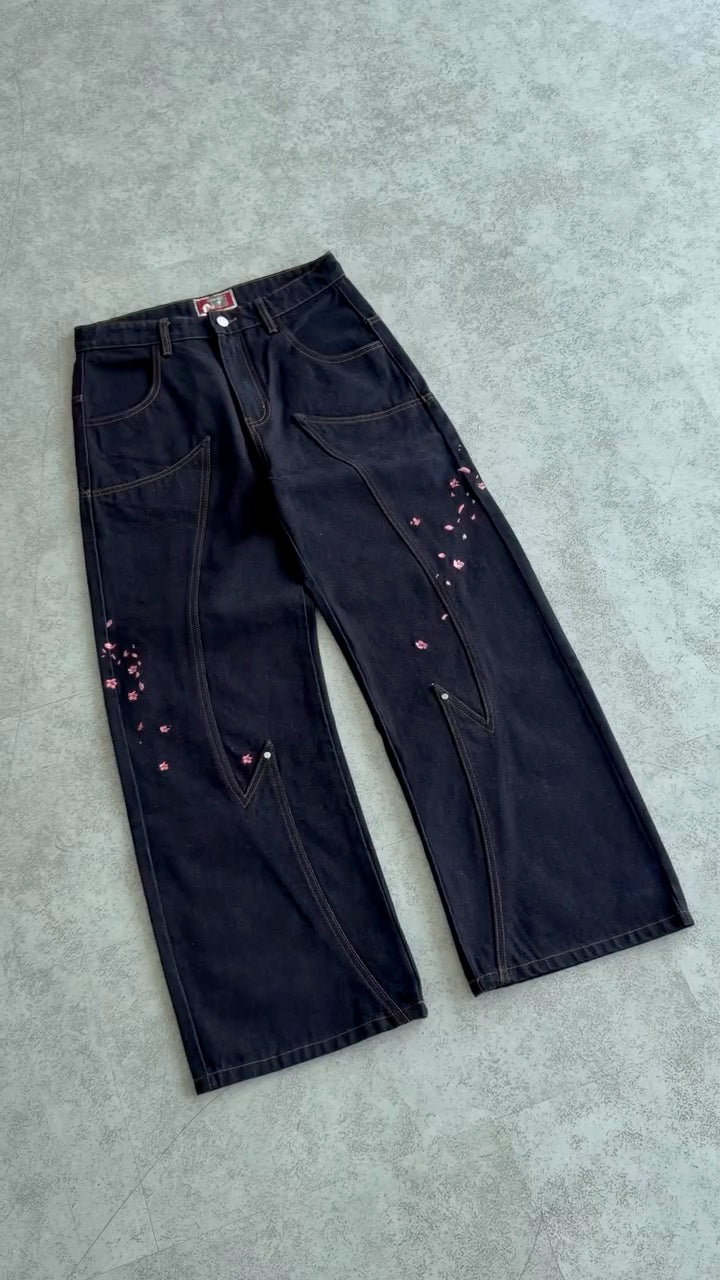 Sakura Carpenter Jeans