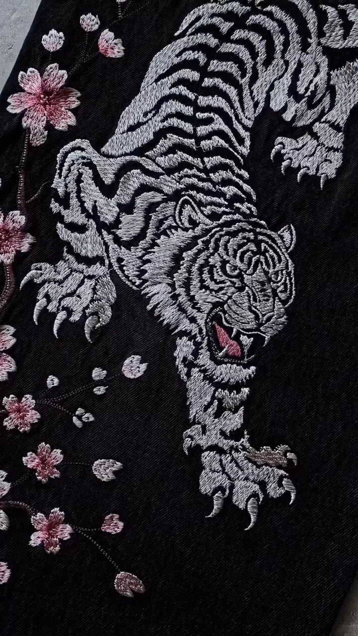 Sakura Tiger Jeans