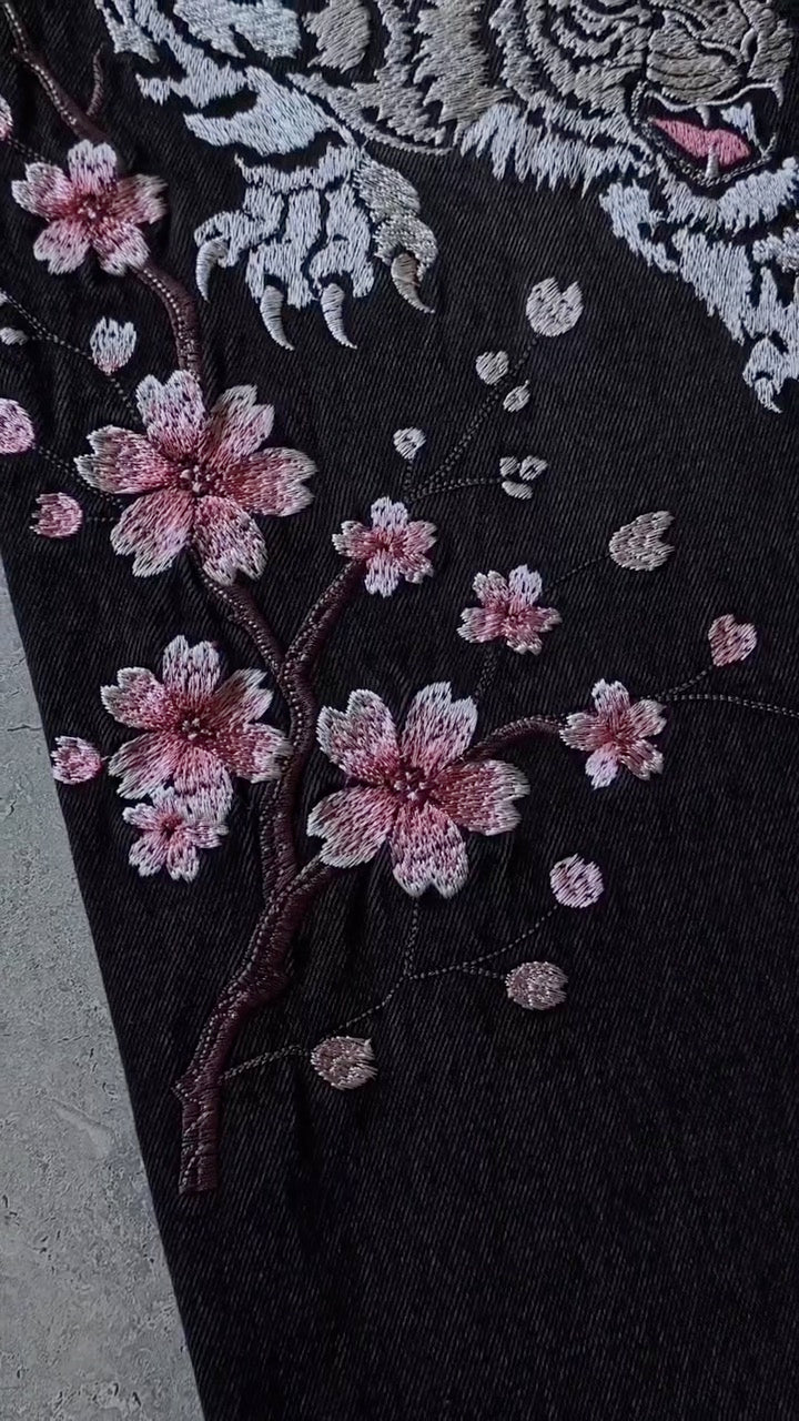 Sakura Tiger Jeans